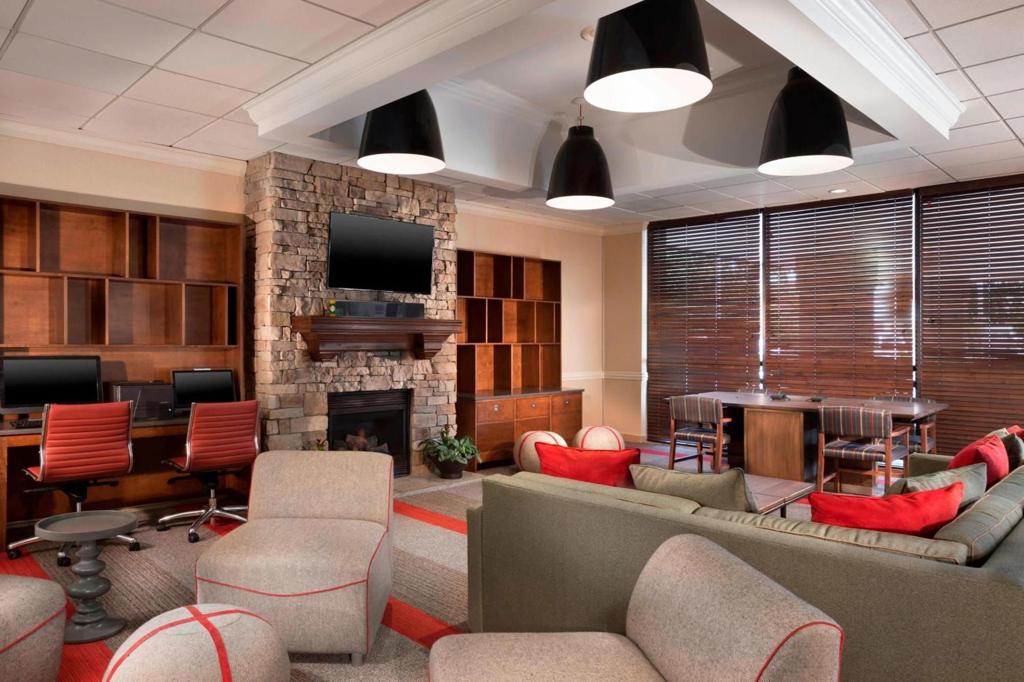 Four Points By Sheraton Kansas City Airport Exterior foto